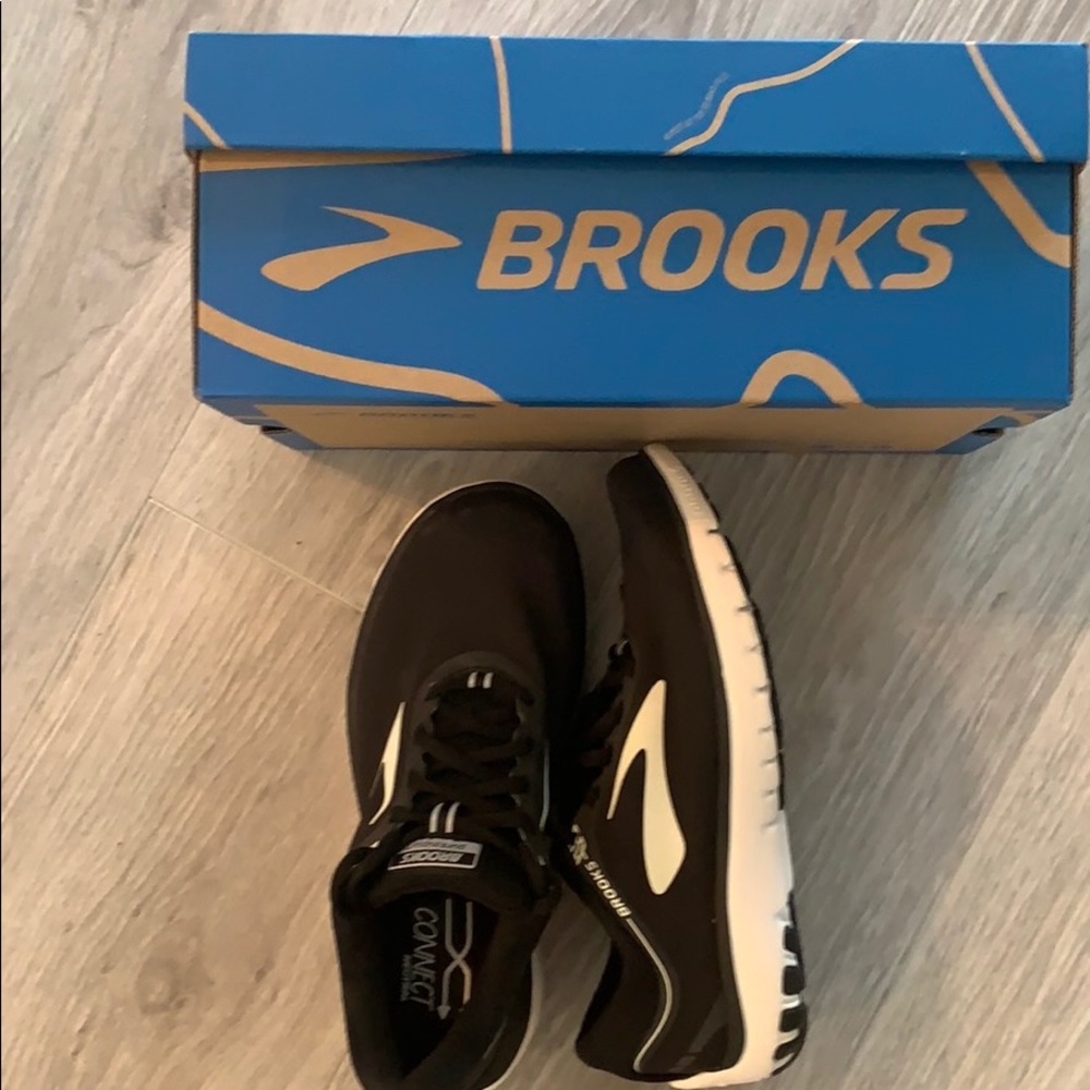 Brooks pureflow running shoes size 7